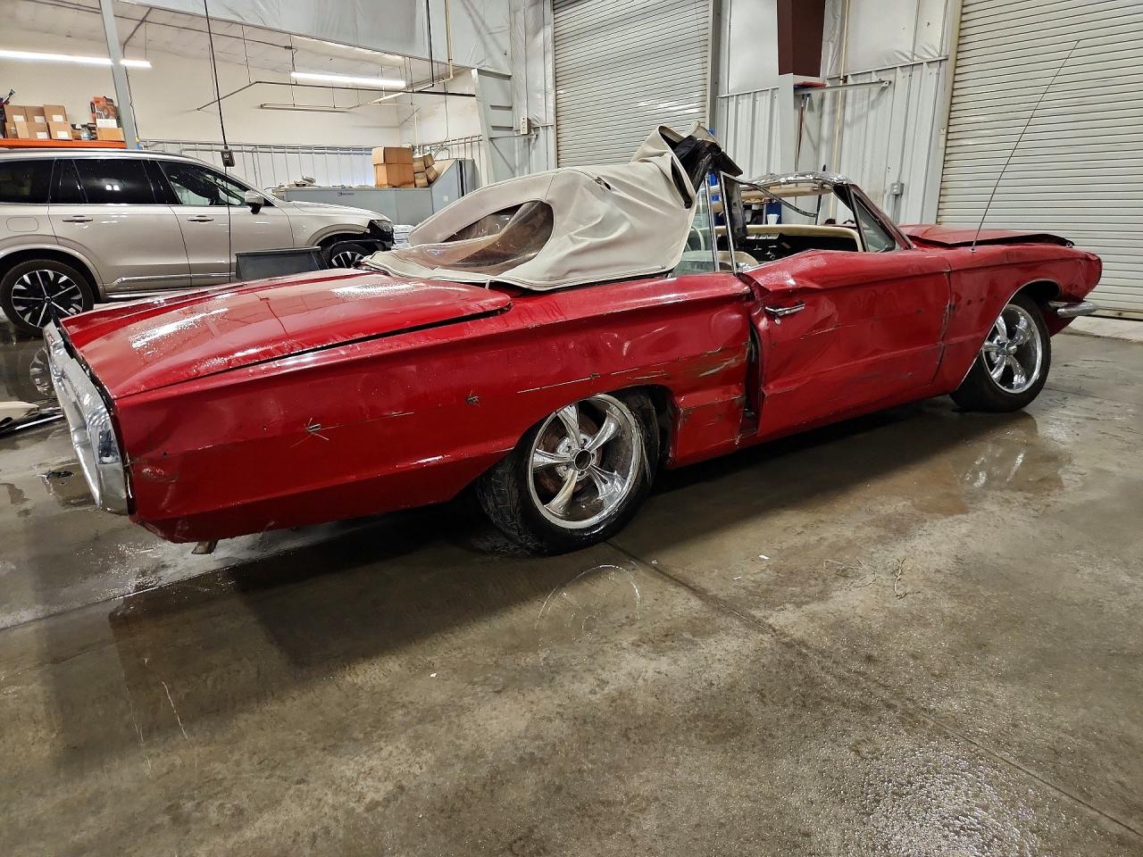 1966 Ford T Bird Red vin: 6Y85Q109804