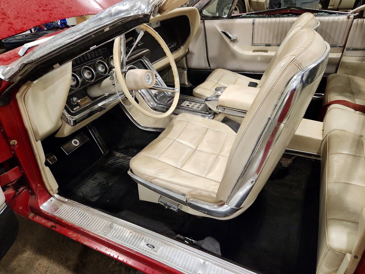 1966 Ford T Bird Red vin: 6Y85Q109804