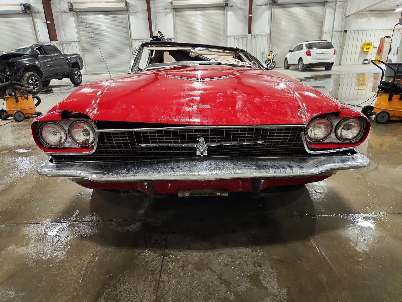 1966 Ford T Bird Red vin: 6Y85Q109804