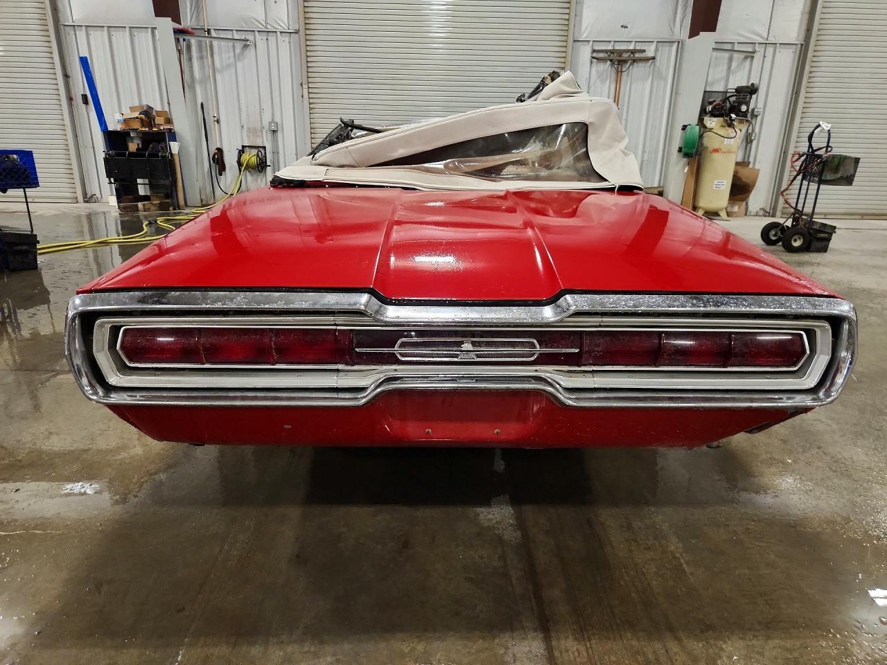 1966 Ford T Bird Red vin: 6Y85Q109804
