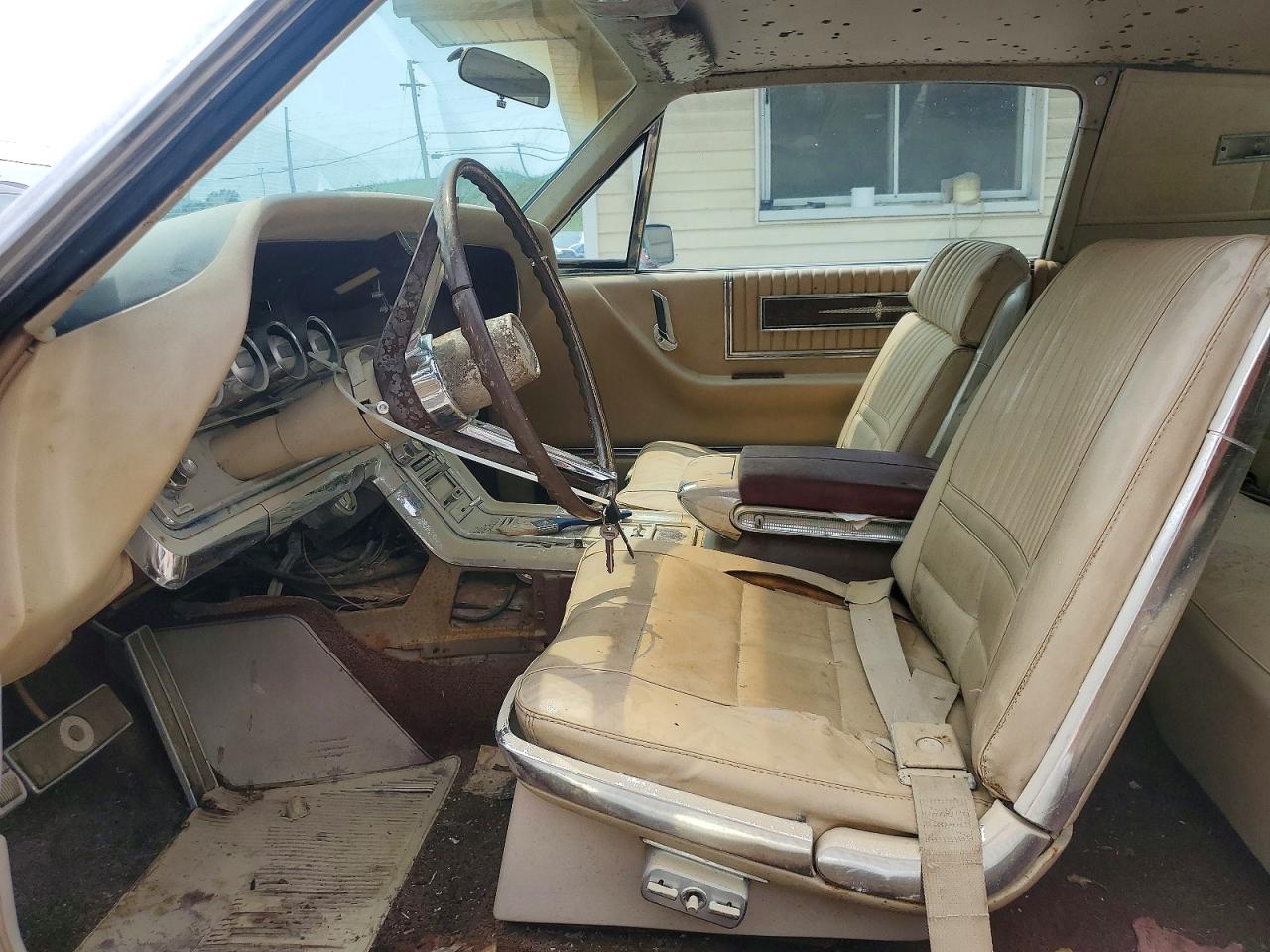 1966 Ford Thunderbird Оранжевый vin: 6Y87Q167746