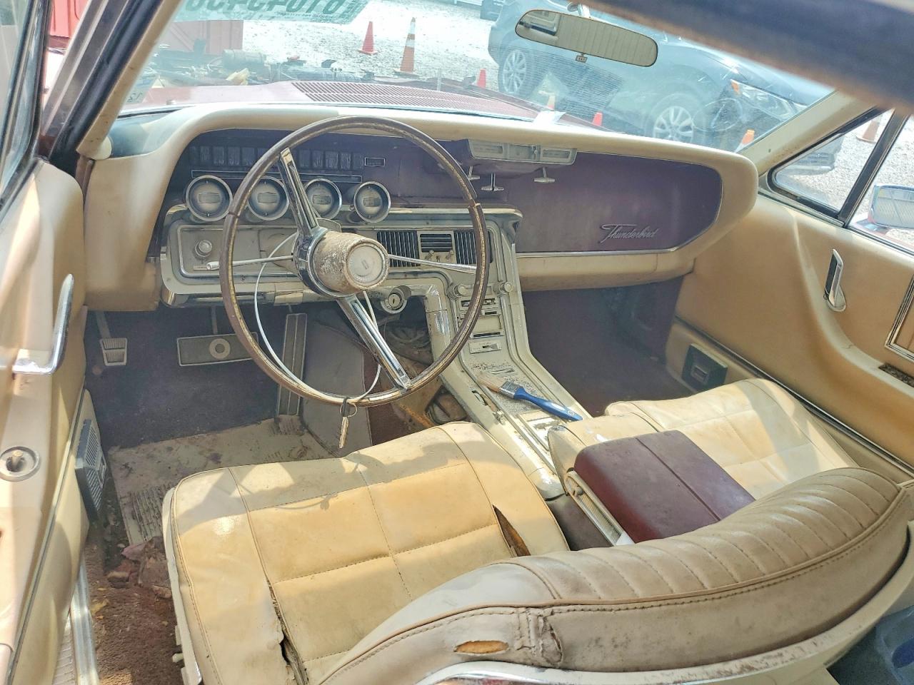 1966 Ford Thunderbird Оранжевый vin: 6Y87Q167746