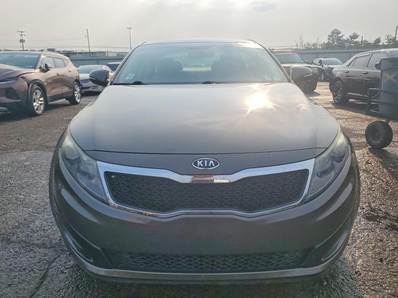 2012 Kia Optima Lx Серый vin: 5XXGM4A79CG066992