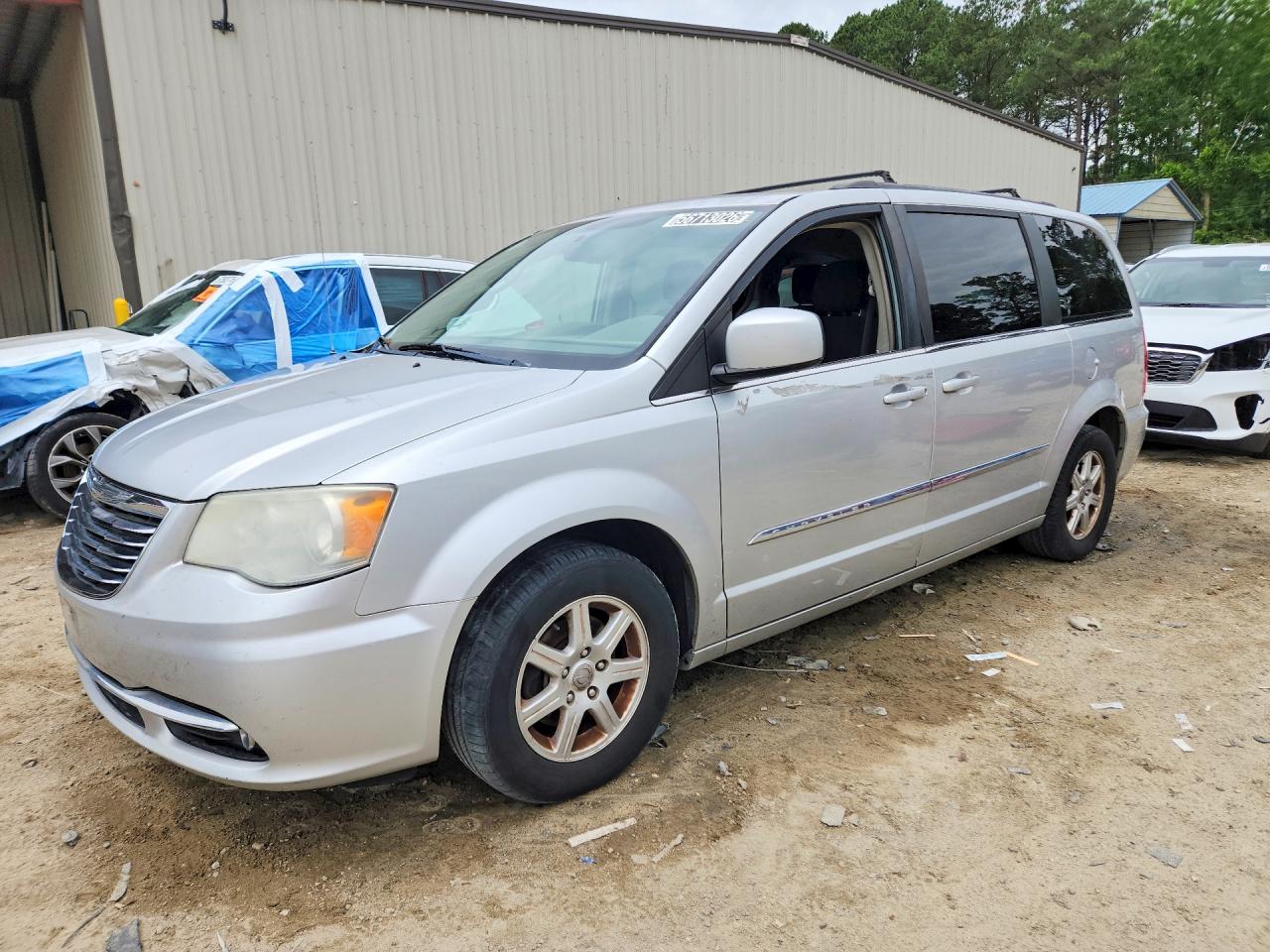 2011 Chrysler Town & Country Touring Silver vin: 2A4RR5DG8BR768359