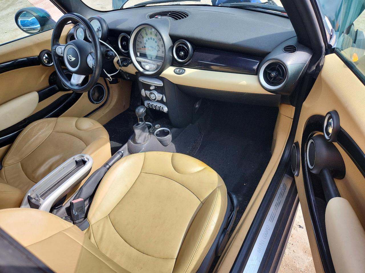 2009 Mini Cooper Green vin: WMWMR33599TU96070