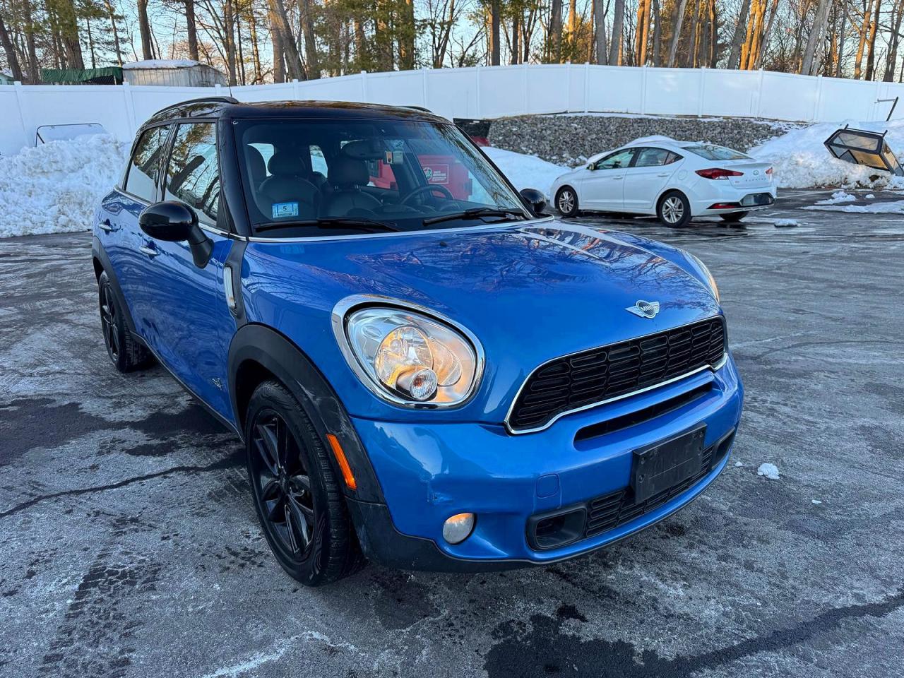 2014 Mini Cooper S Countryman Blue vin: WMWZC5C57EWP40651