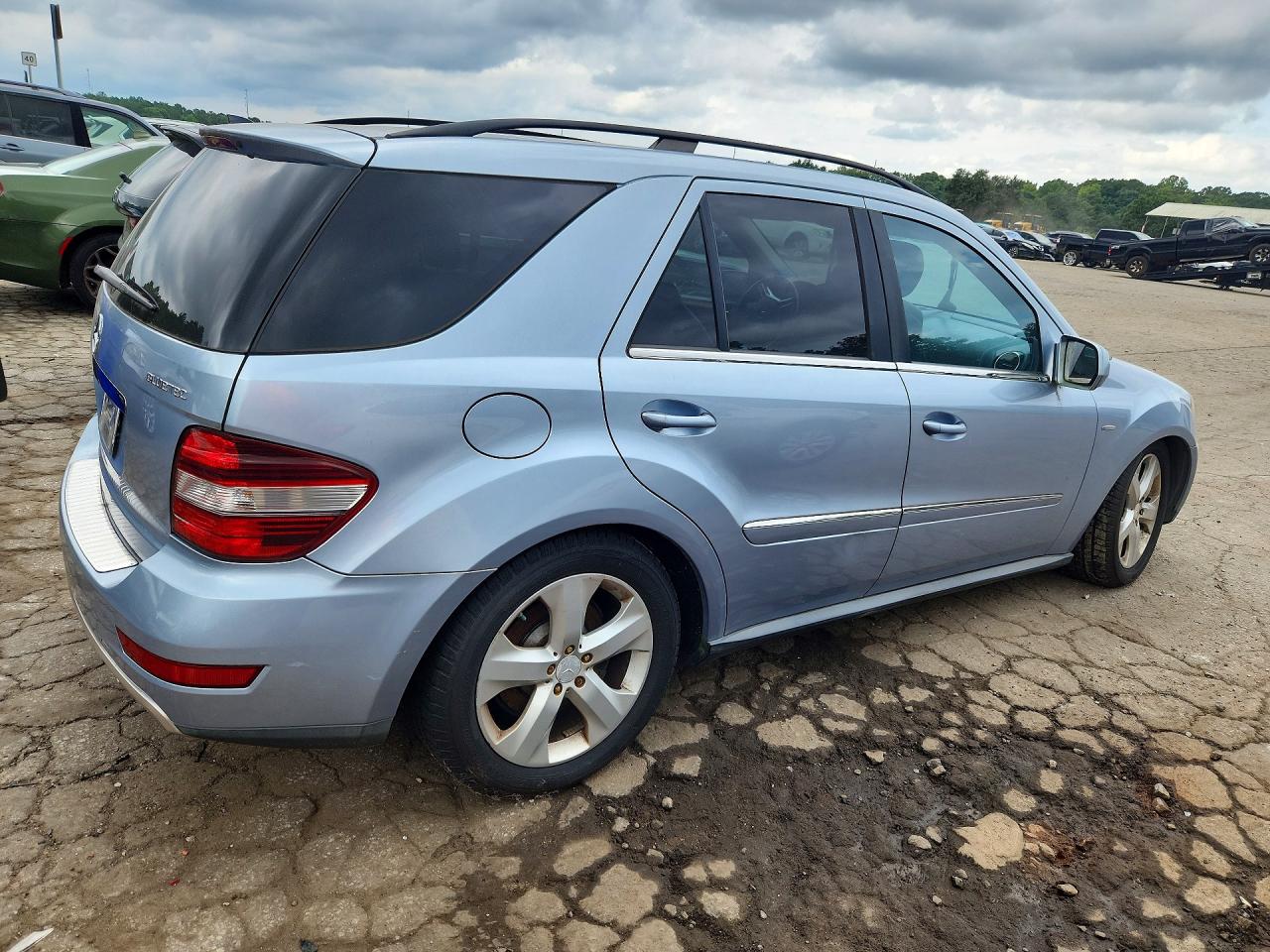 2009 Mercedes-benz Ml Blue vin: 4JGBB25E99A471585