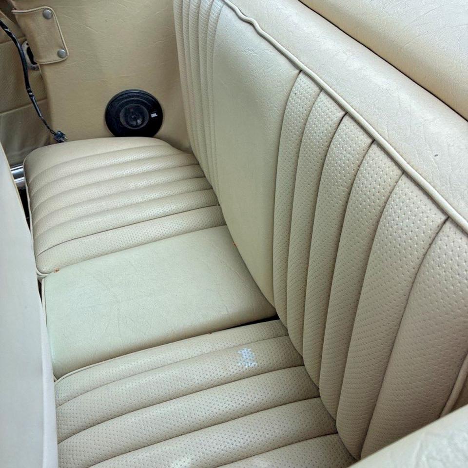 1988 Mercedes-benz 560 Sl Blue vin: WDBBA48D0JA081404