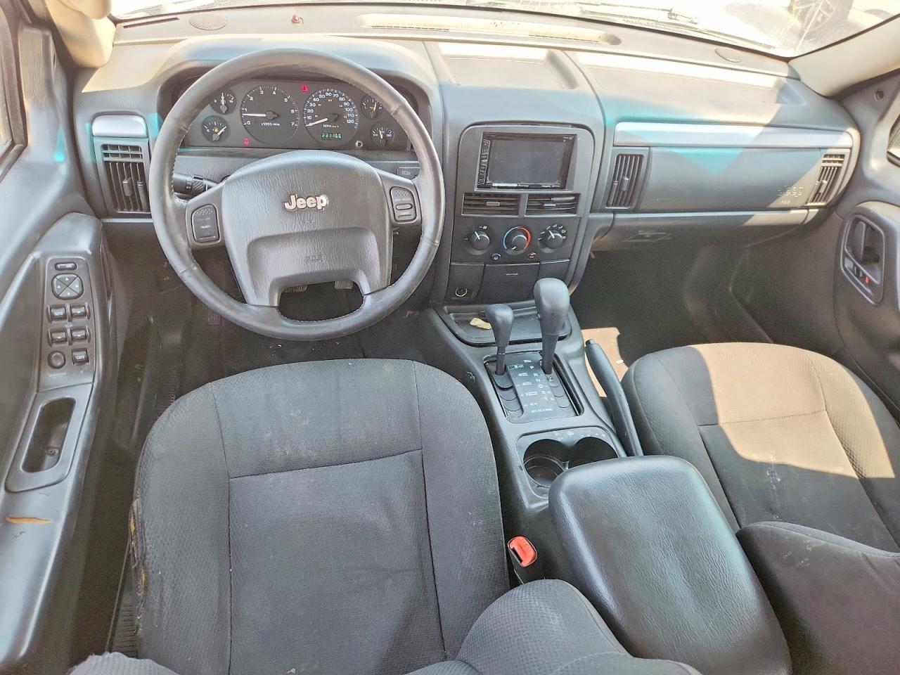 2002 Jeep Grand Cherokee Laredo Silver vin: 1J4GW48N12C183036
