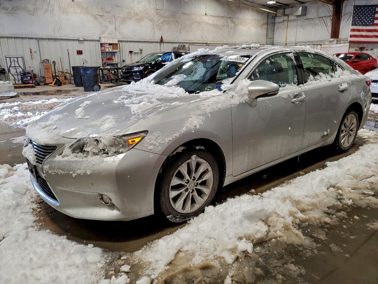 2014 Lexus Es 300h Silver vin: JTHBW1GG7E2045205