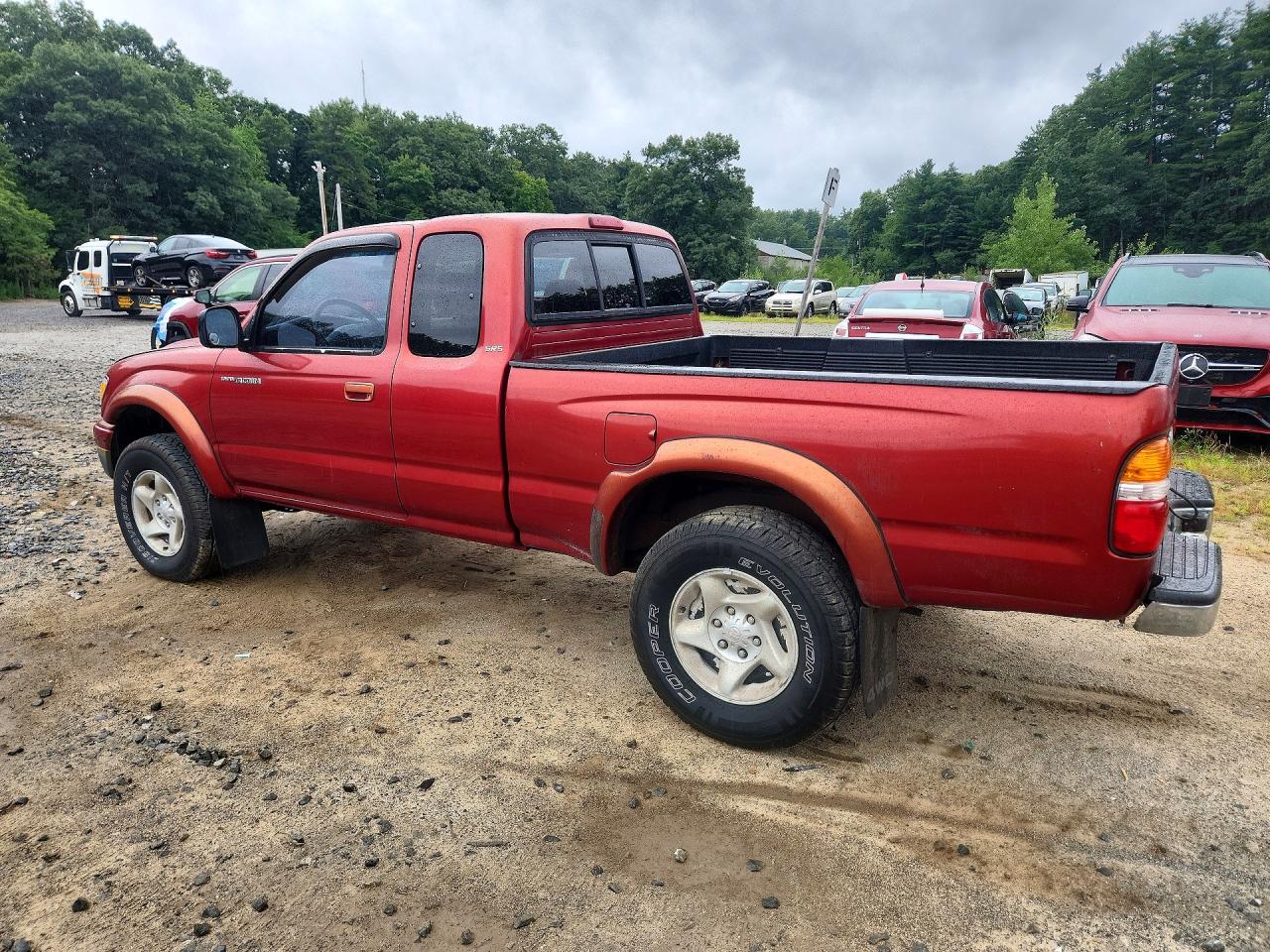 2001 Toyota Tacoma Base Red vin: 5TEWM72N21Z762750