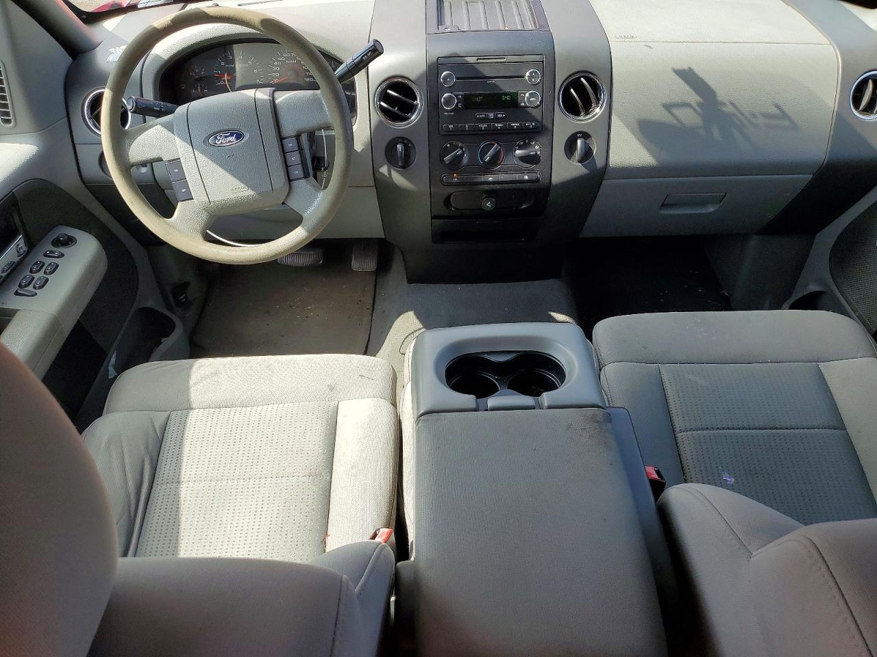 2008 Ford F150 Red vin: 1FTPX14518FC19757