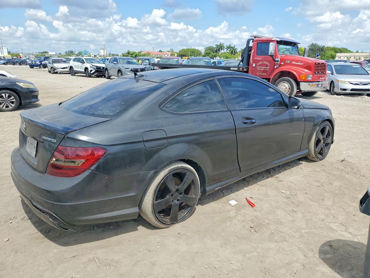 2013 Mercedes-benz C 250 Black vin: WDDGJ4HBXDG005282
