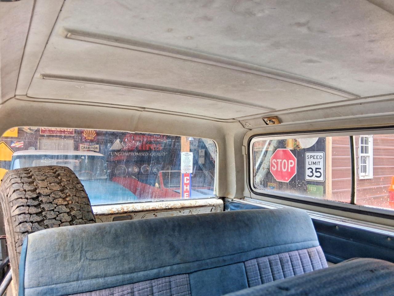 1983 Chevrolet Blazer K10 White vin: 1G8EK18L4DF11358