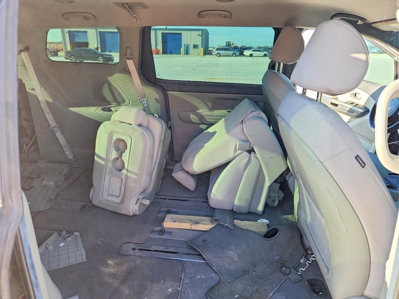 2021 Kia Sedona Lx Black vin: KNDMB5C18M6673831