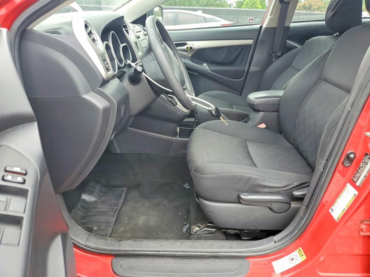 2009 Toyota Matrix Base Red vin: 2T1KU40E19C160648