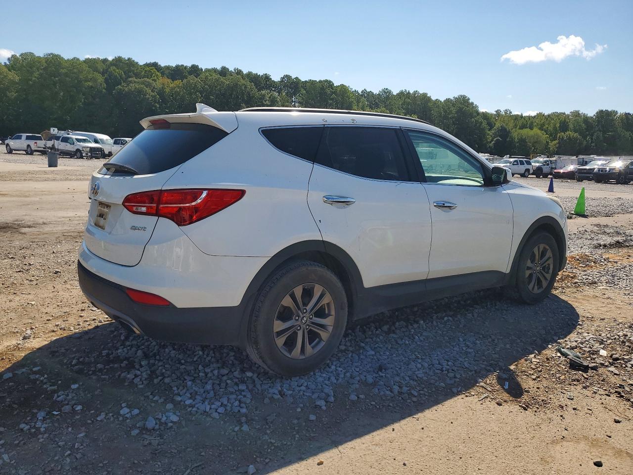 2014 Hyundai Santa Fe Sport 2.4l White vin: 5XYZU3LB6EG186543
