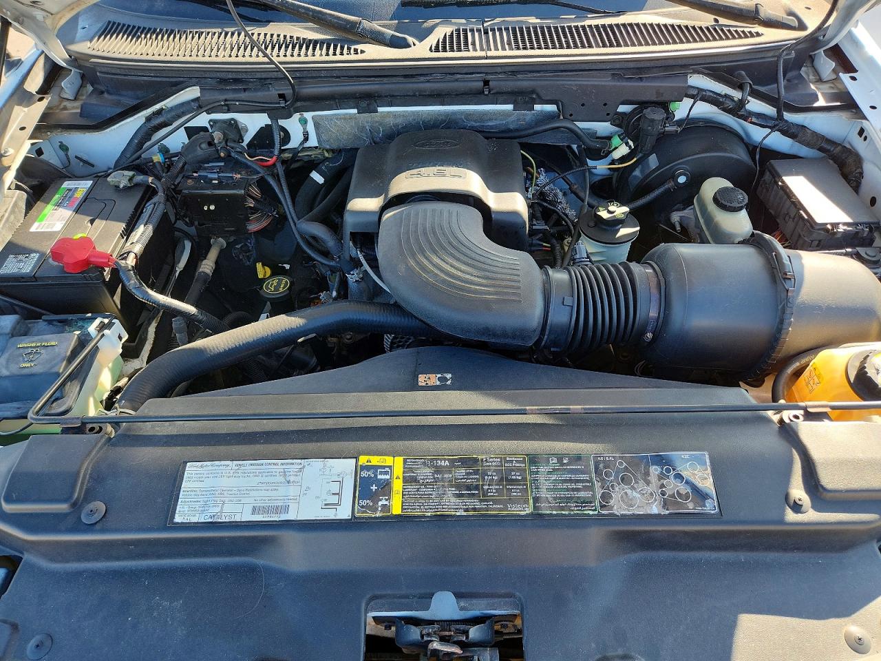 2003 Ford F150 White vin: 1FTRX17W13NB84729