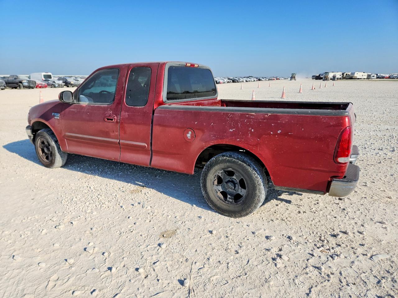 2001 Ford F150 Красный vin: 1FTRX17L11NA09206