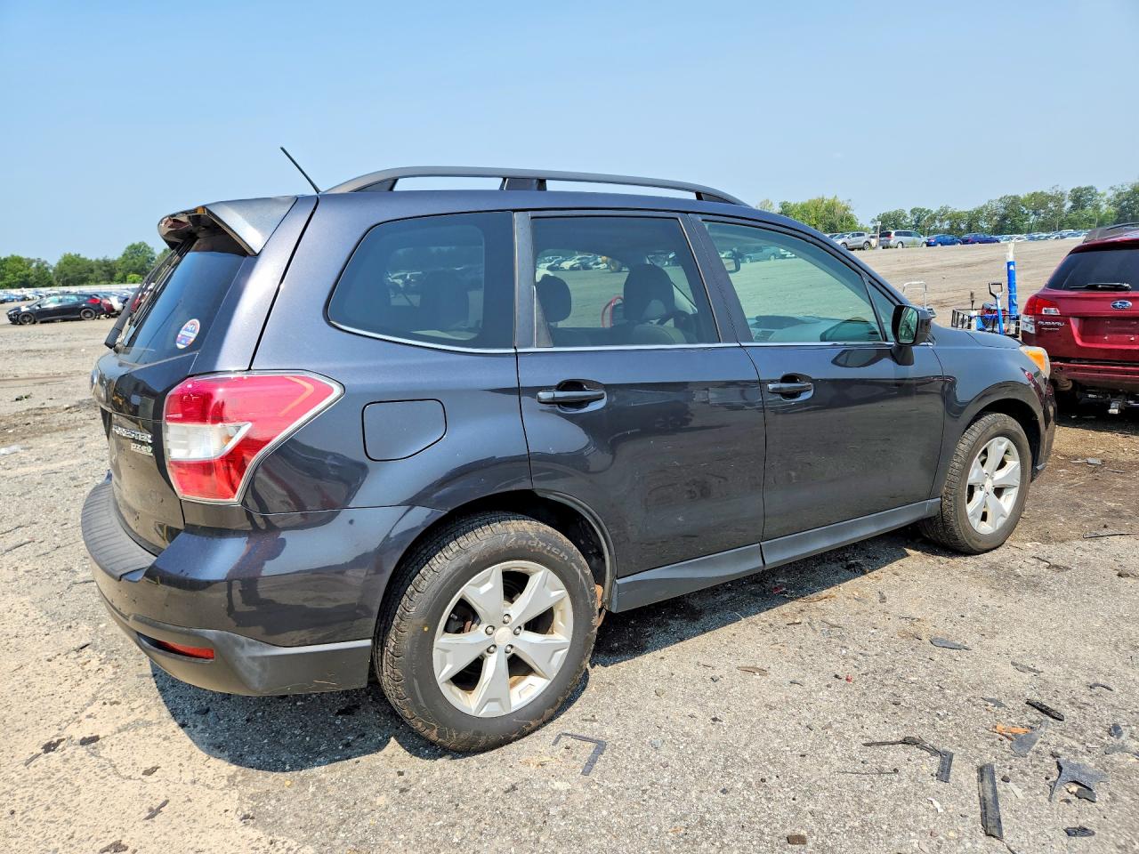 2015 Subaru Forester 2.5i Limited Gray vin: JF2SJAKC2FH568958