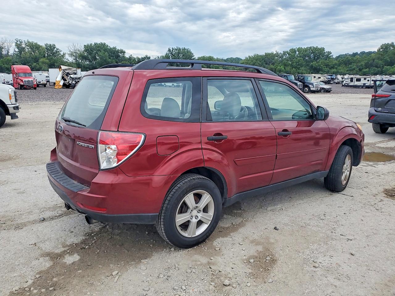 2011 Subaru Forester 2.5x Red vin: JF2SHBBC2BH783106