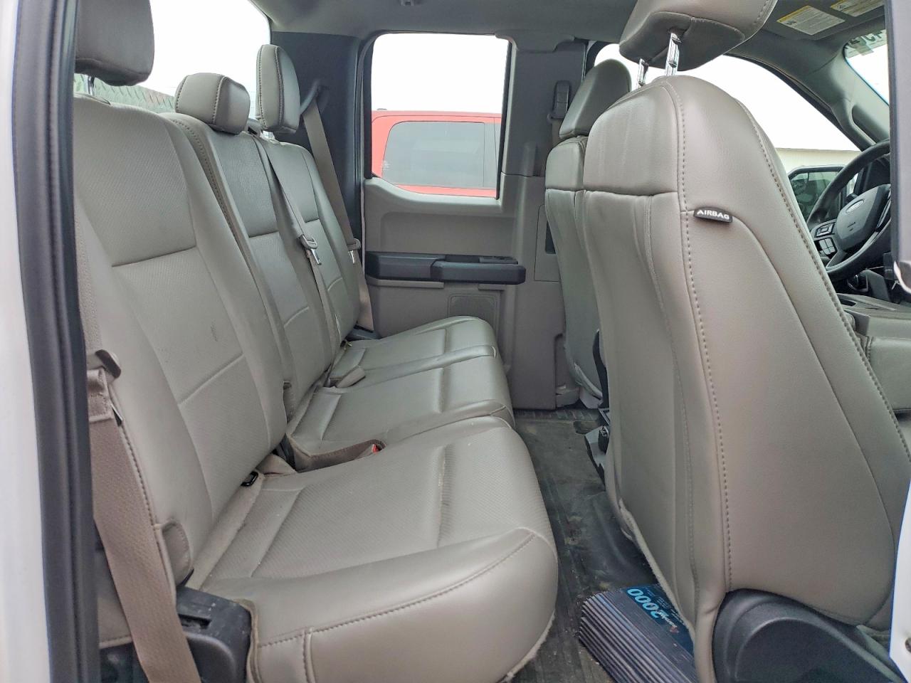2019 Ford F150 Super Cab White vin: 1FTFX1E50KKD84515