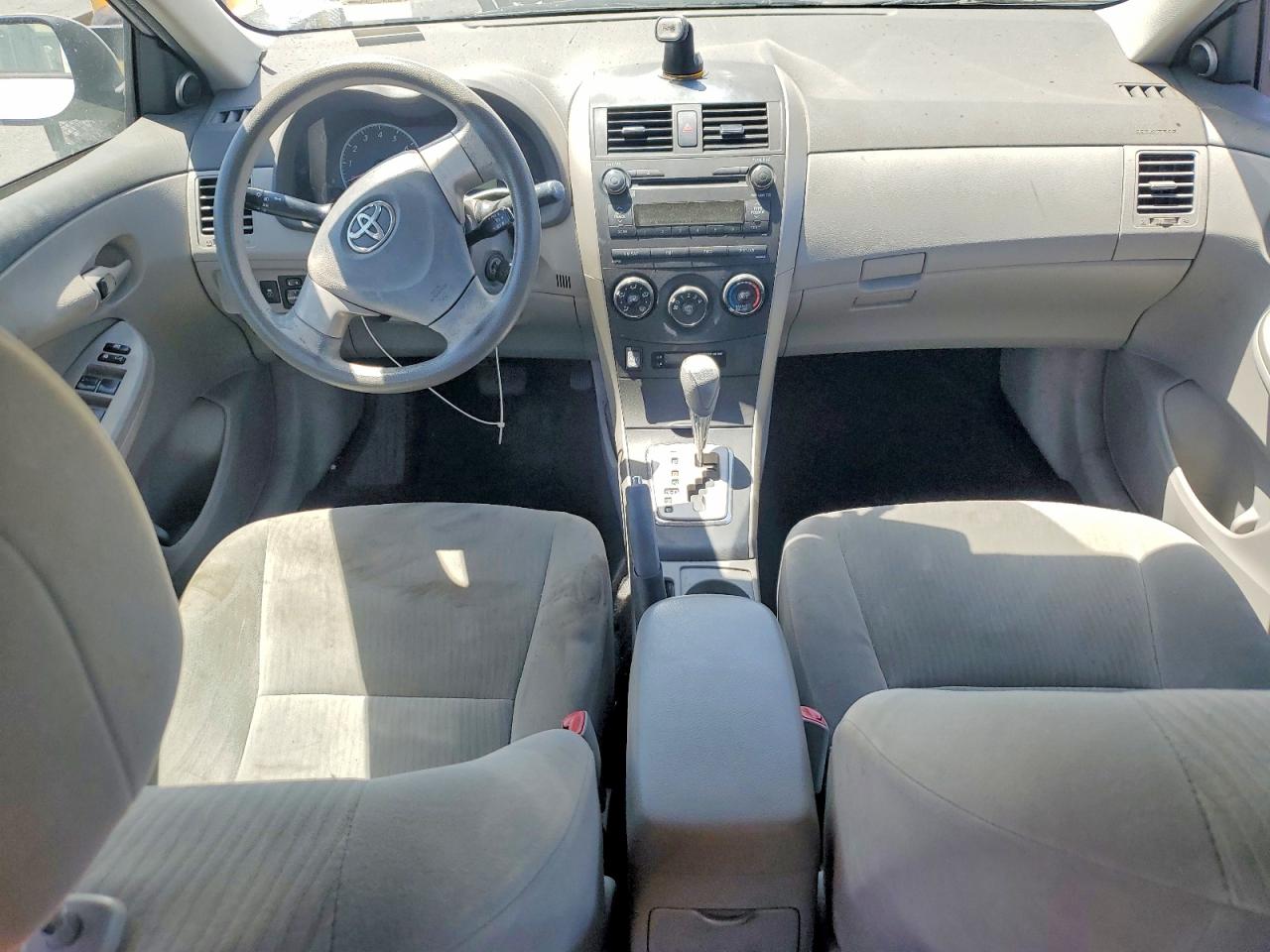 2010 Toyota Corolla Le Серебряный vin: 1NXBU4EE6AZ322284