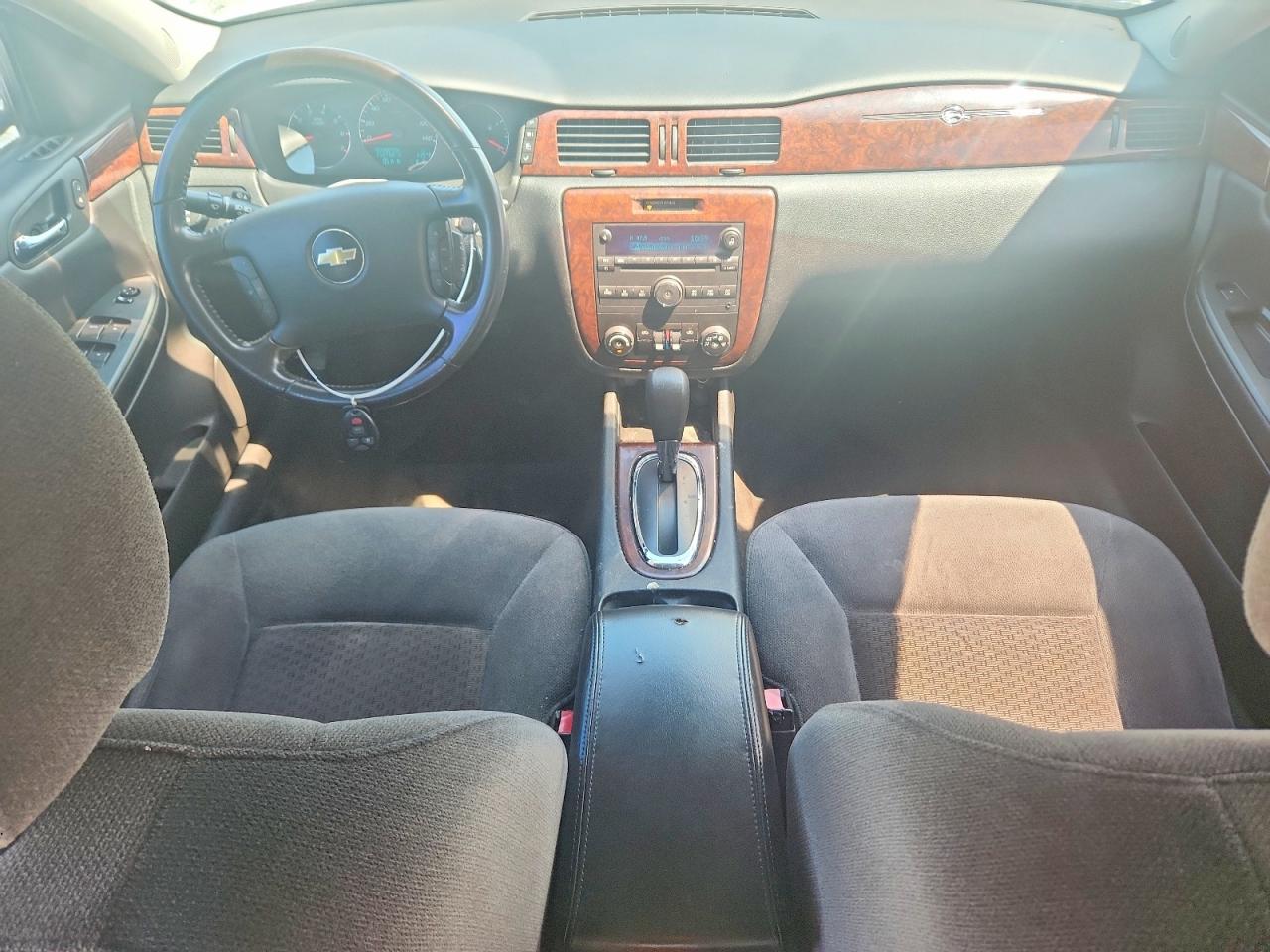 2011 Chevrolet Impala Lt White vin: 2G1WG5EK4B1327868