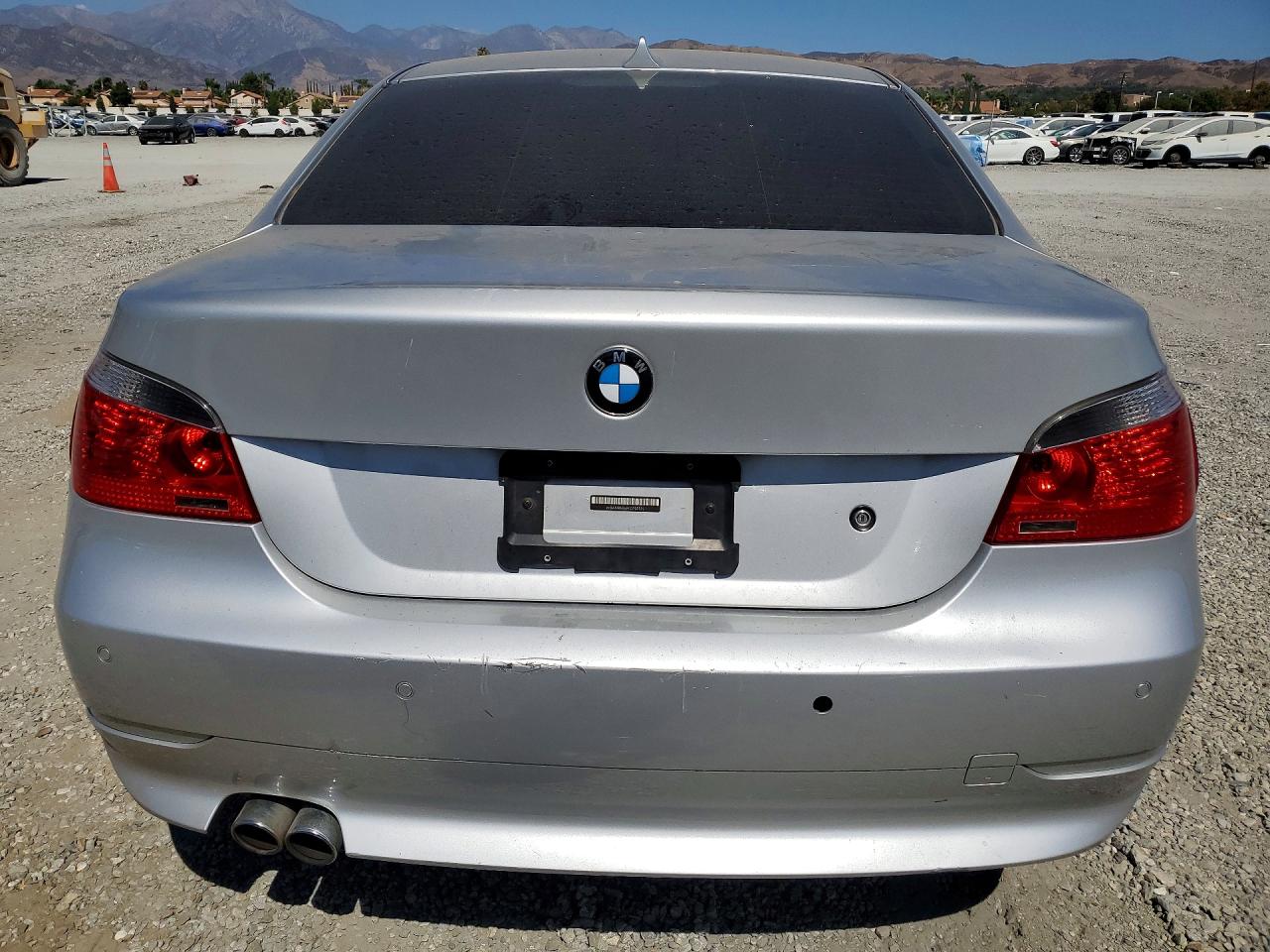 2007 Bmw 550 I Silver vin: WBANB53597CP07575