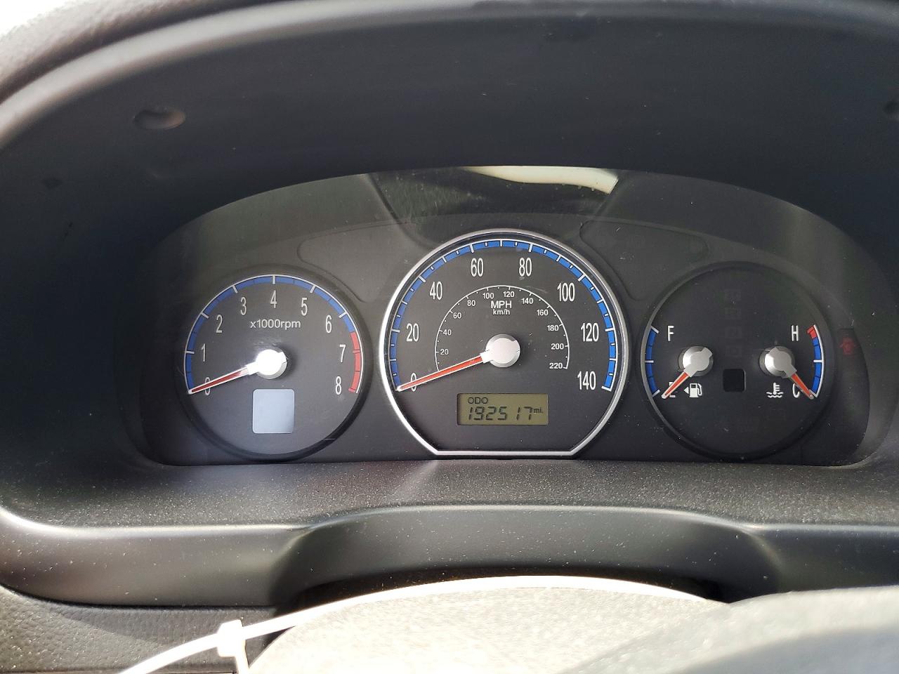 2008 Hyundai Santa Fe Gls Серебряный vin: 5NMSG13DX8H167700