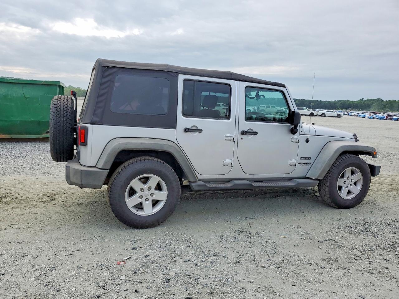 2010 Jeep Wrangler Unlimited Sport Silver vin: 1J4BB3H19AL147851