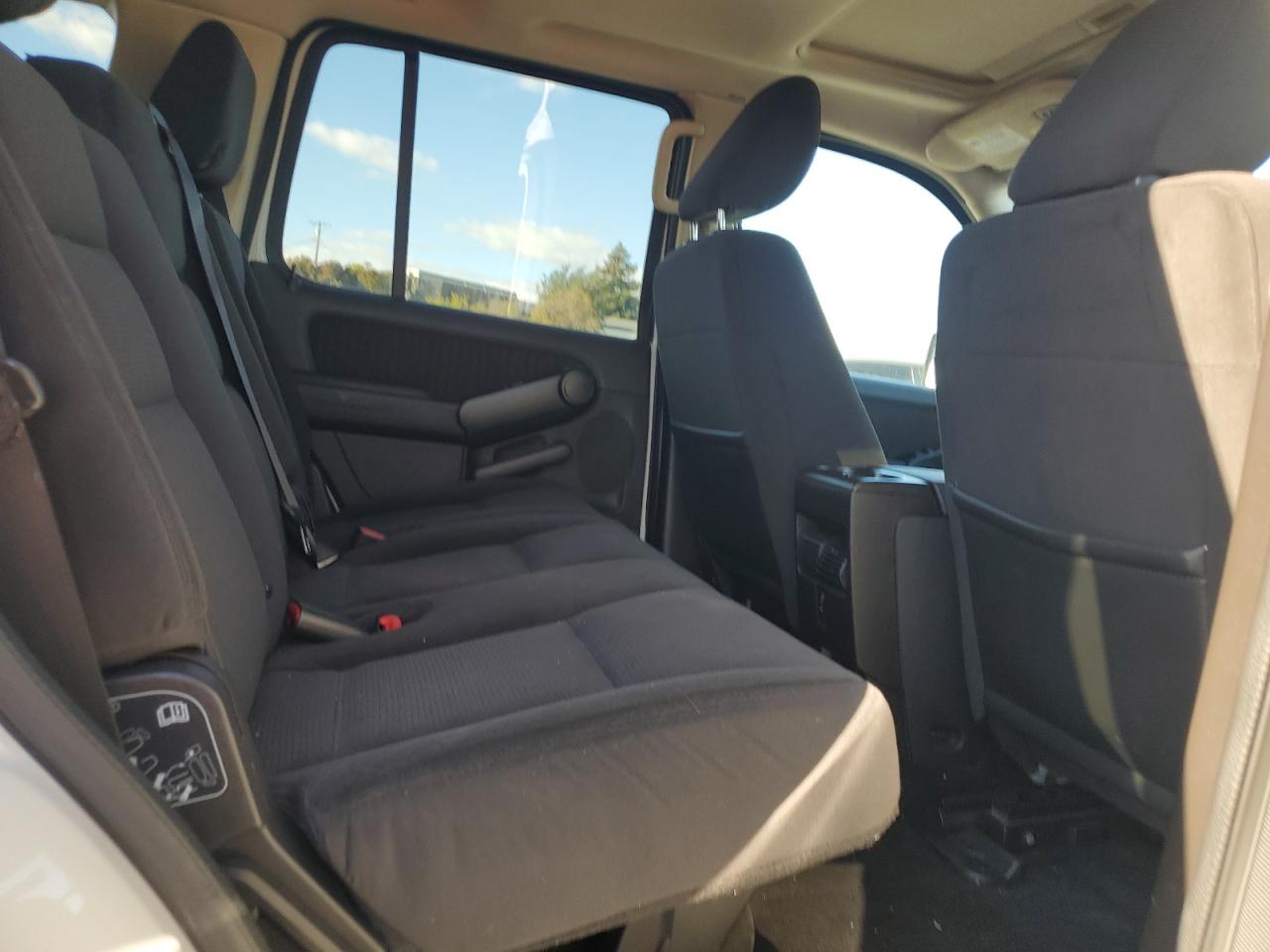 2010 Ford Explorer Xlt Белый vin: 1FMEU7DE3AUA86001