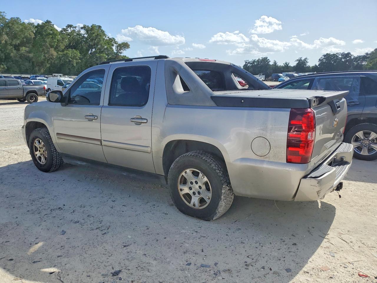 2007 Chevrolet Avalanche C1500 Серебряный vin: 3GNEC12J67G107785
