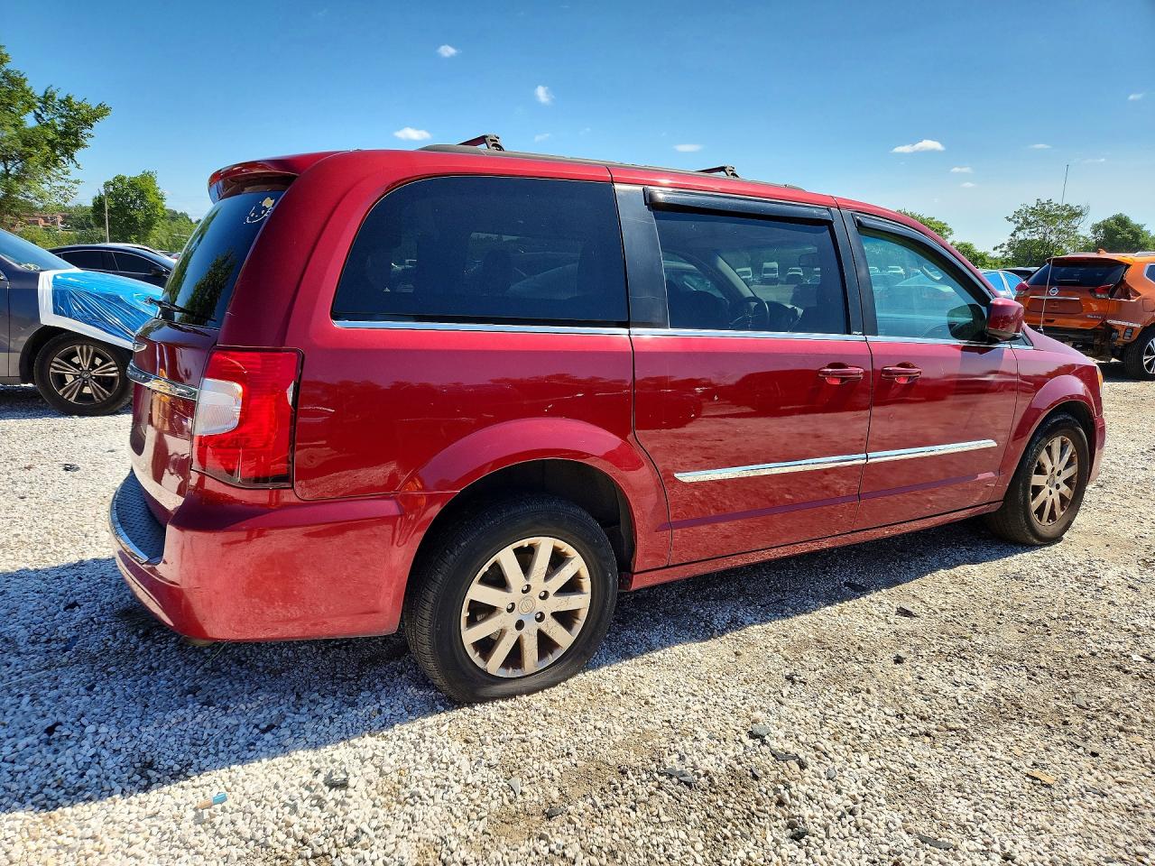2014 Chrysler Town & Country Touring Red vin: 2C4RC1BG2ER160120