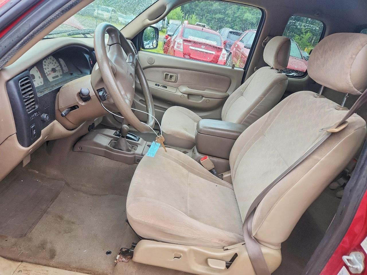 2001 Toyota Tacoma Base Red vin: 5TEWM72N21Z762750