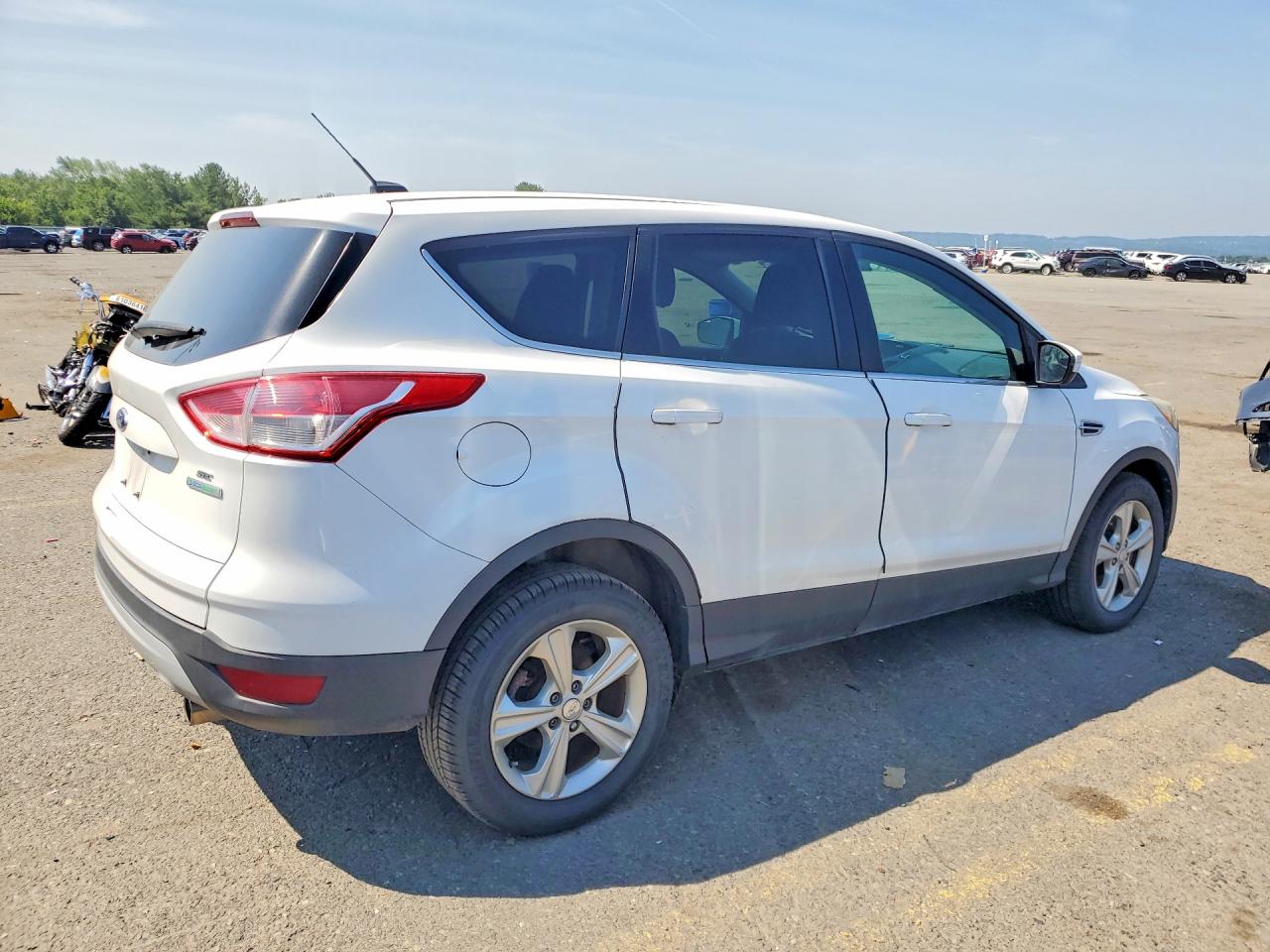 2013 Ford Escape Se White vin: 1FMCU0G9XDUC26496