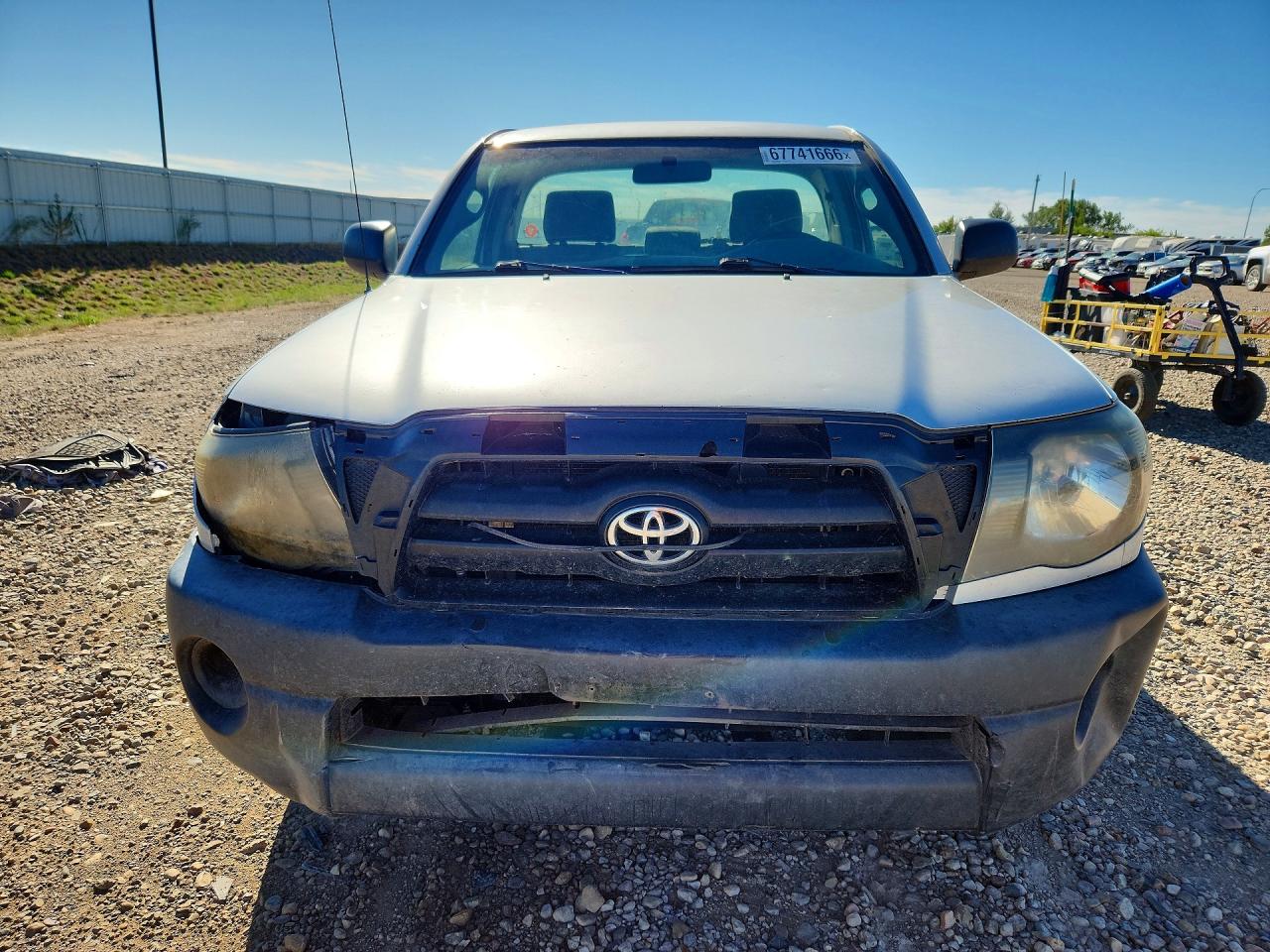2008 Toyota Tacoma Base Silver vin: 5TENX22N38Z562802