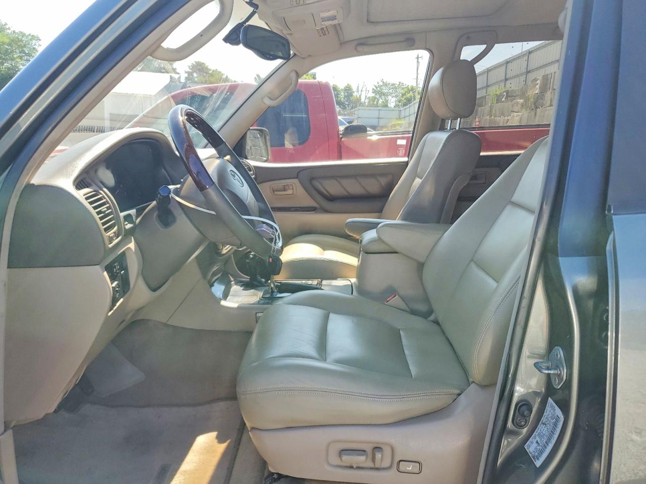 2000 Toyota Land Cruiser Base Gray vin: JT3HT05J5Y0107685