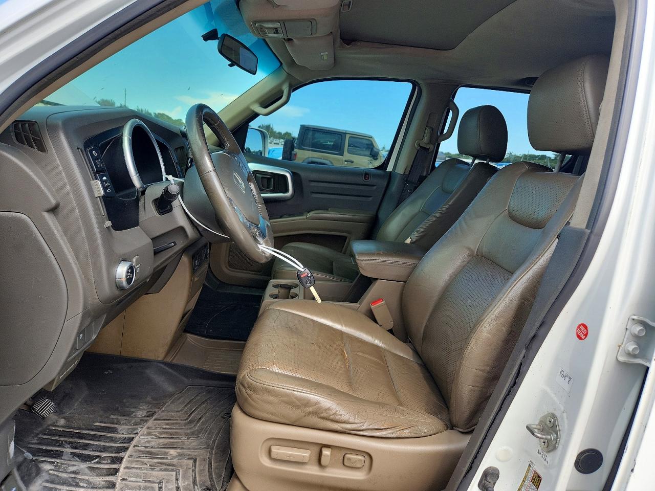 2008 Honda Ridgeline Rtl White vin: 2HJYK16518H538991