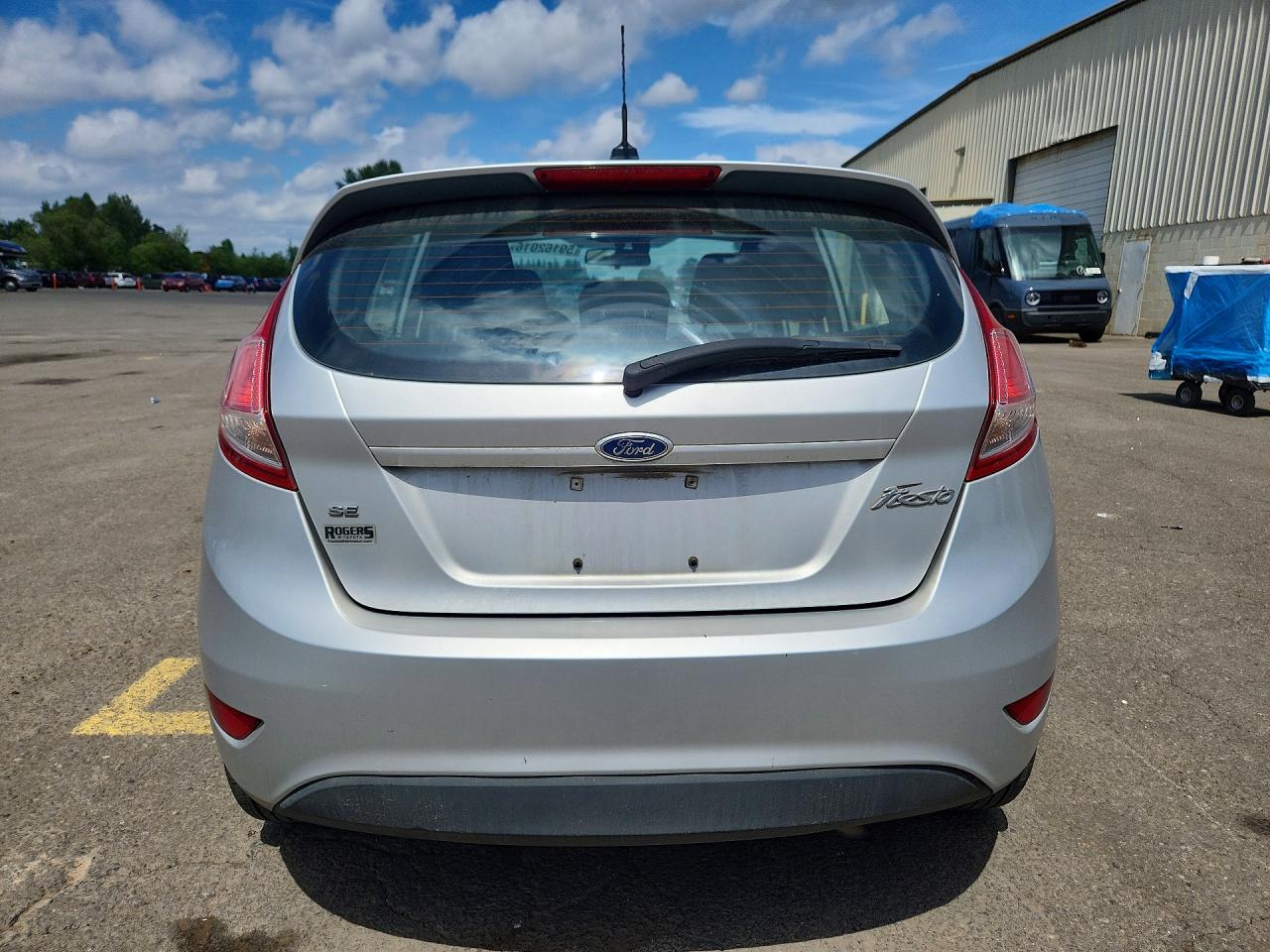 2015 Ford Fiesta Se Silver vin: 3FADP4EJ0FM123637