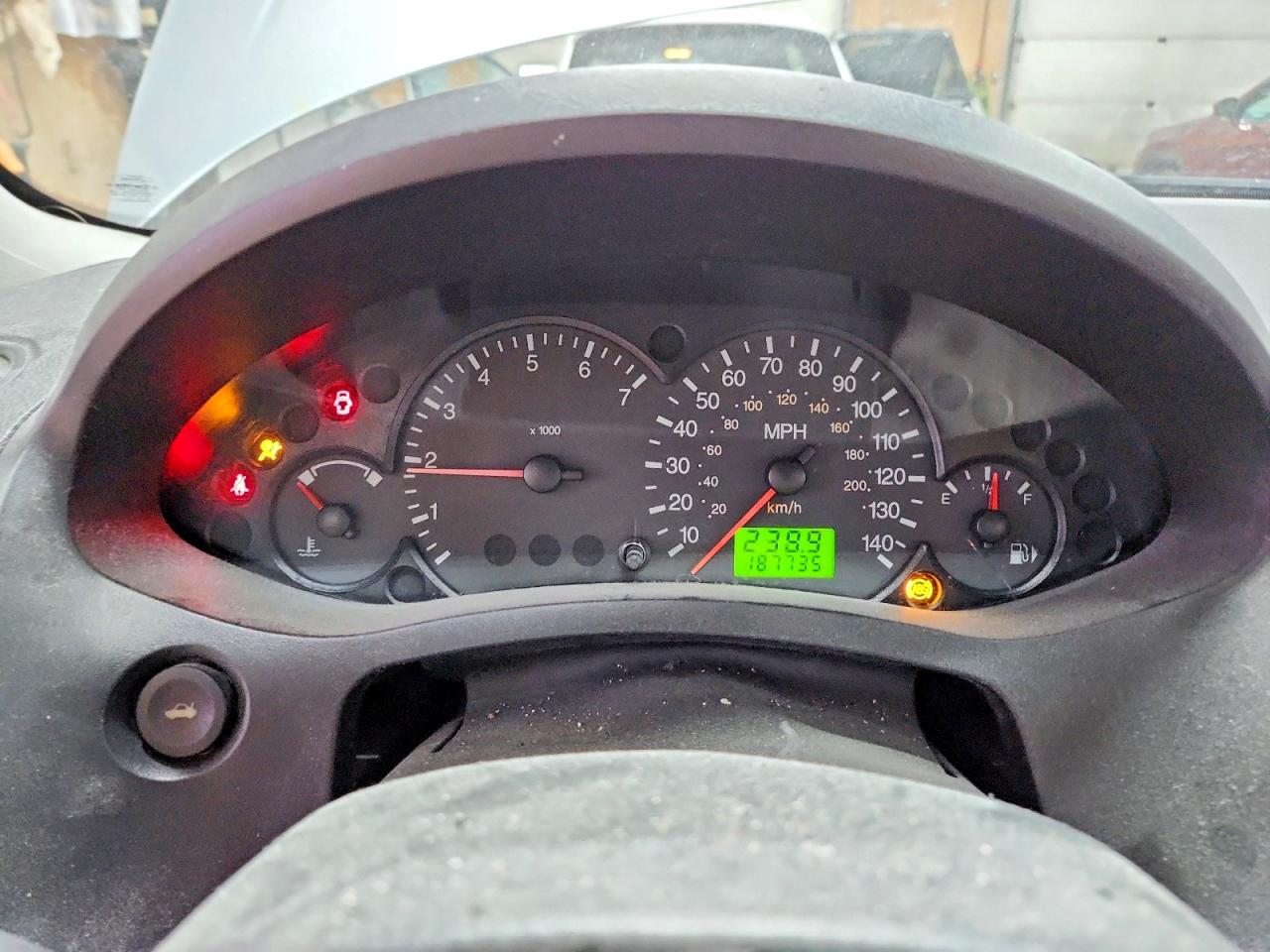 2007 Ford Focus Zx5 Silver vin: 1FAHP37N77W204146