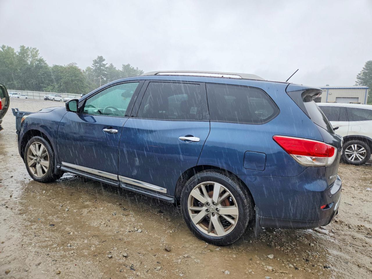 2013 Nissan Pathfinder S Blue vin: 5N1AR2MM5DC688354