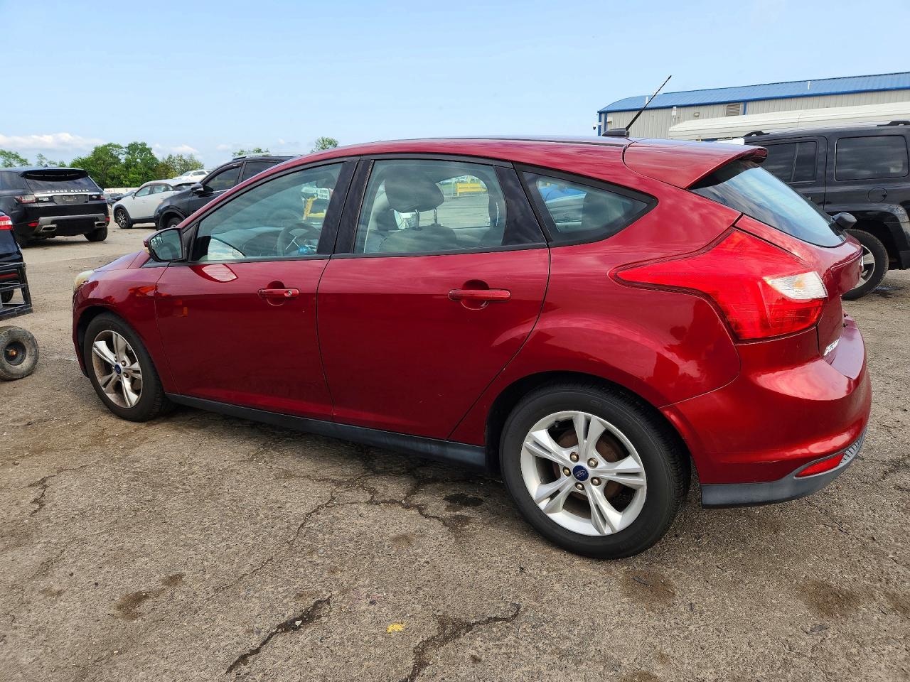 2014 Ford Focus Se Red vin: 1FADP3K26EL302689