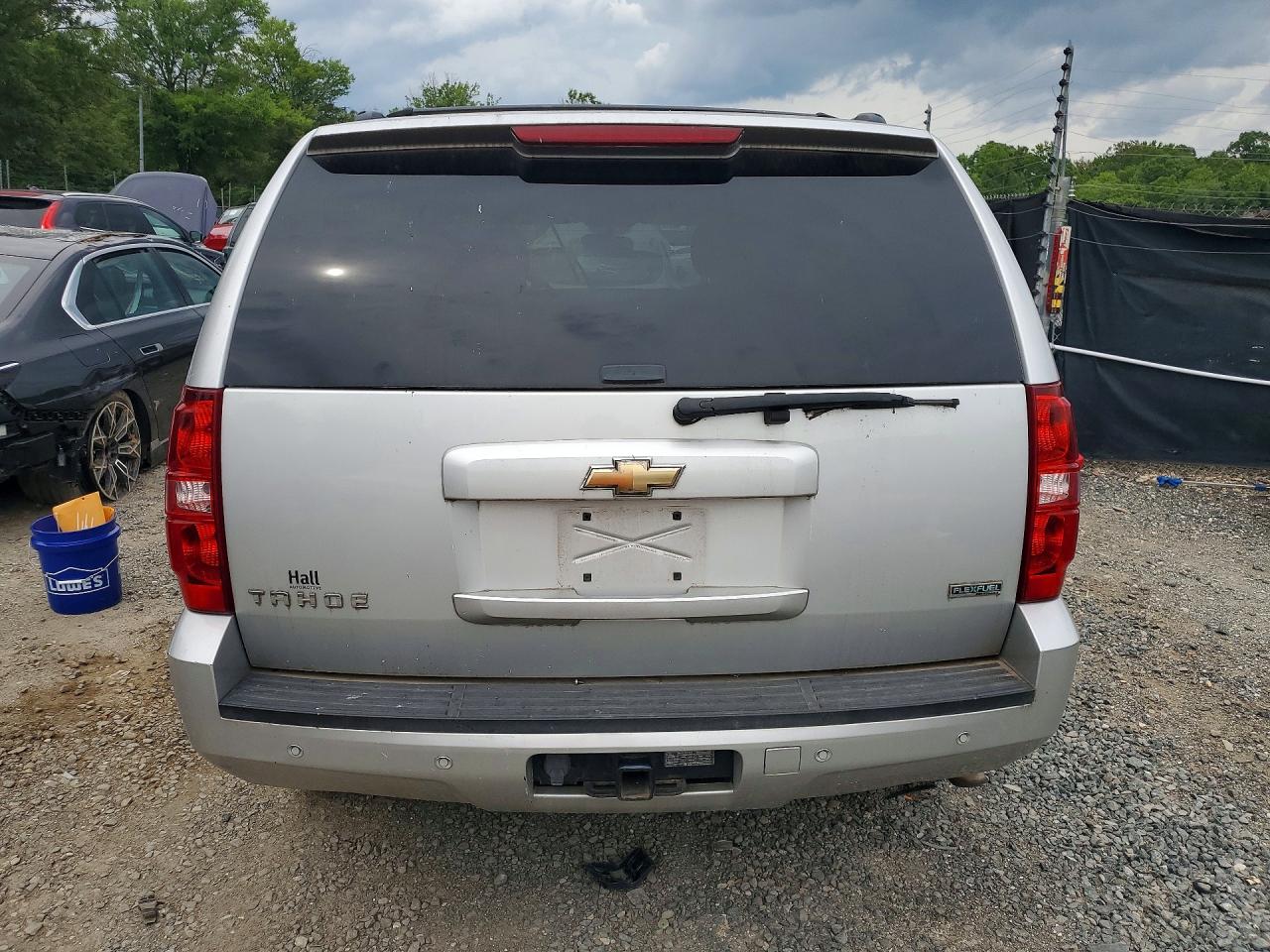 2010 Chevrolet Tahoe K1500 Lt Серебряный vin: 1GNUKBE05AR127167