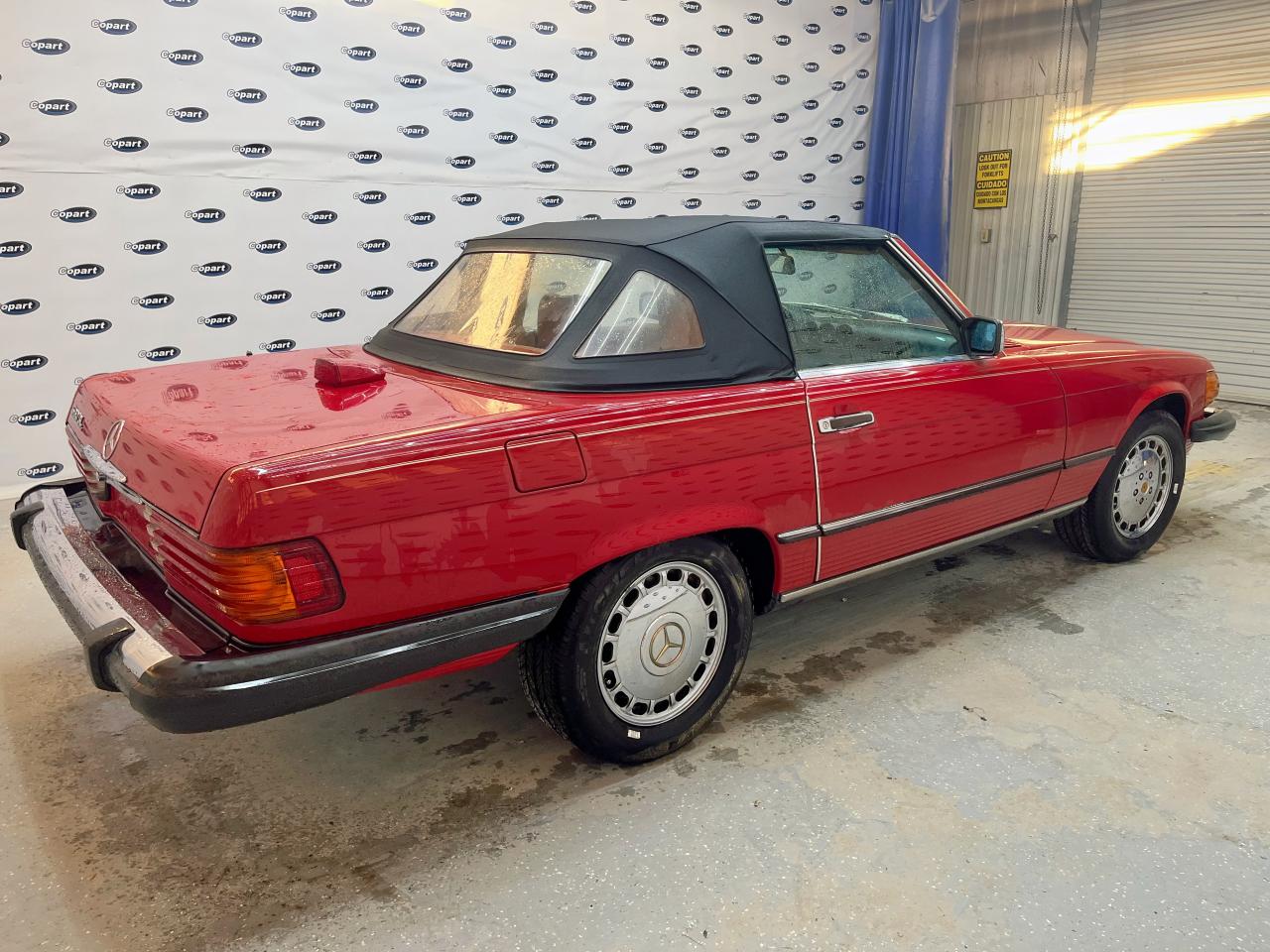 1987 Mercedes-benz 560 Sl Красный vin: WDBBA48D7HA059622