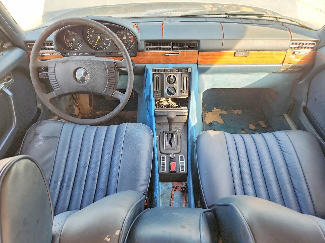 1975 Mercury 450 Sel Rwd 4.5 8 Gasoline Silver vin: 11603312036508