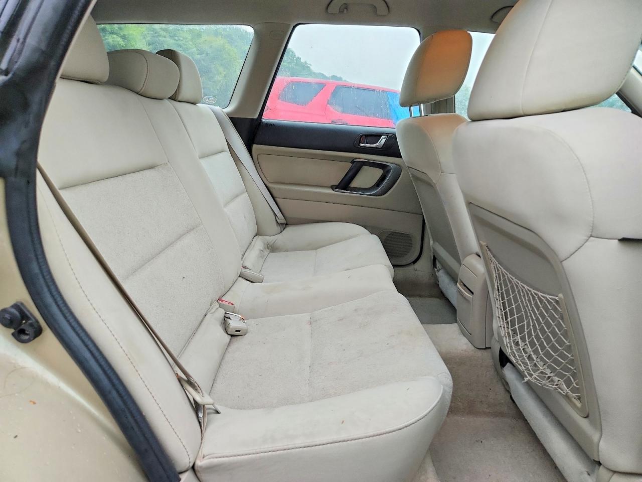 2008 Subaru Outback 2.5i Gold vin: 4S4BP61C587328612