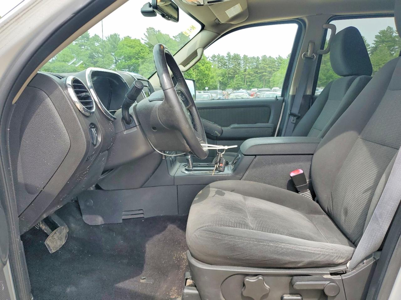 2009 Ford Explorer Xlt Silver vin: 1FMEU73E89UA17186