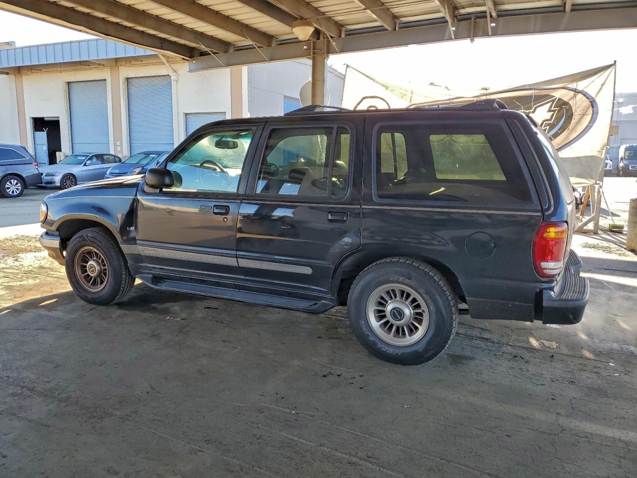 1998 Ford Explorer Черный vin: 1FMZU35P2WZC08979