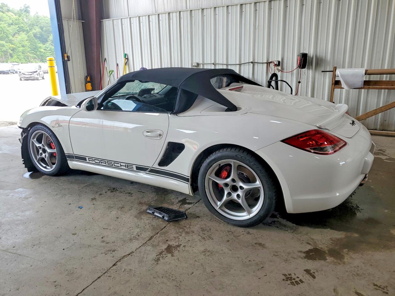 2011 Porsche Boxster S White vin: WP0CB2A83BS745730